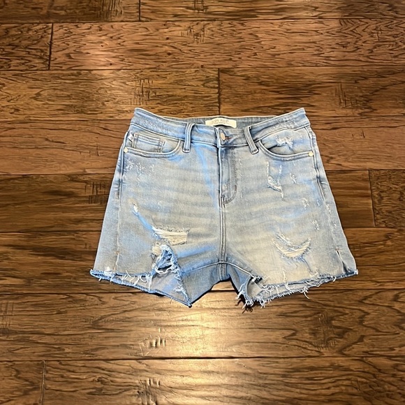Judy Blue Light Wash High Rise Shorts Size L - Picture 1 of 16